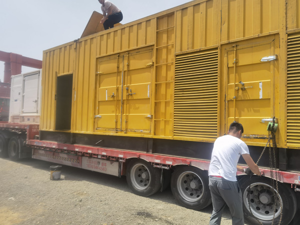 东城除了负载情况和发动机维护，还有哪些因素会影响 200kw 柴油发电机的油耗？